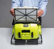 Bio vacuum cleaner for swimming pond