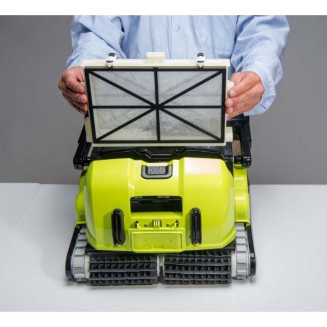 Bio vacuum cleaner for swimming pond