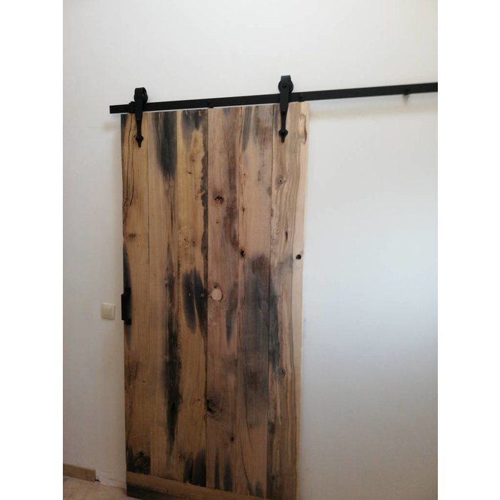 Intersteel Classic sliding door system in matt black version - Front door installation