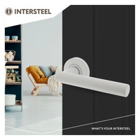 Witte deurkruk Bastian op ronde rozet 52x10mm met nokken