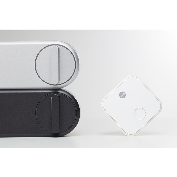 Assa Abloy Serrure de porte intelligente Yale Linus® couleur argent