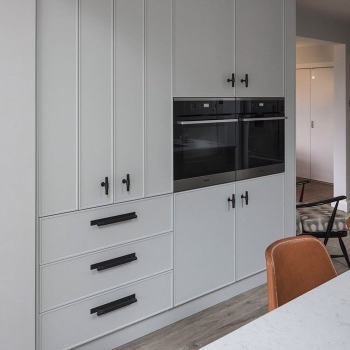 Buster+Punch Black furniture handle "T-Bar" from Buster&Punch