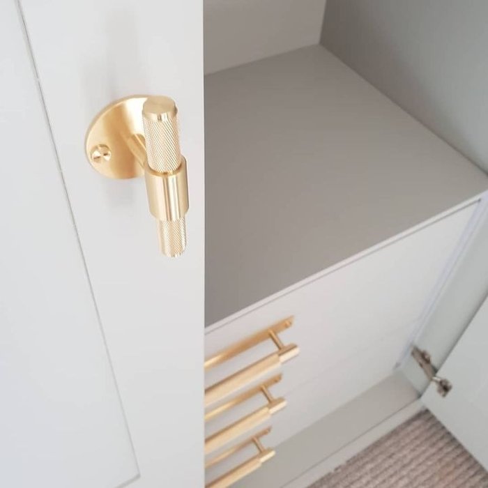 Buster+Punch Meubelgreep T-BAR groot rozet  BUSTER & PUNCH messing