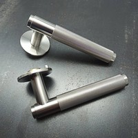 Massieve RVS deurklinken van Buster+Punch