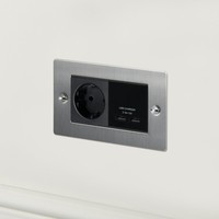 RVS USB-lader met stopcontact / 2G / Buster+Punch