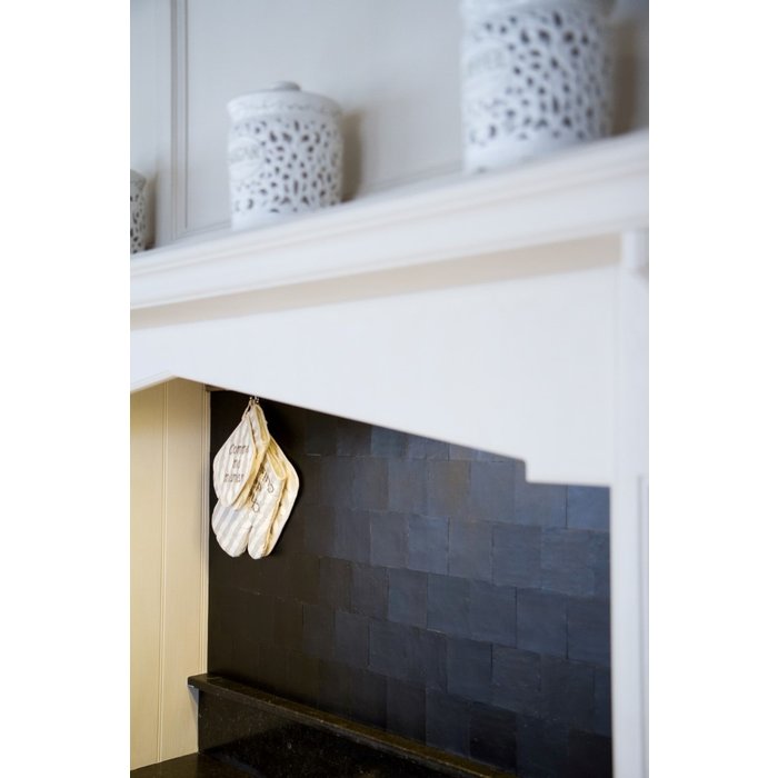 Dauby Quadratische Fliese Pure®Tiles "Sandguss" Eisen-Schwarz gealtert (VO) 10 x 10 cm