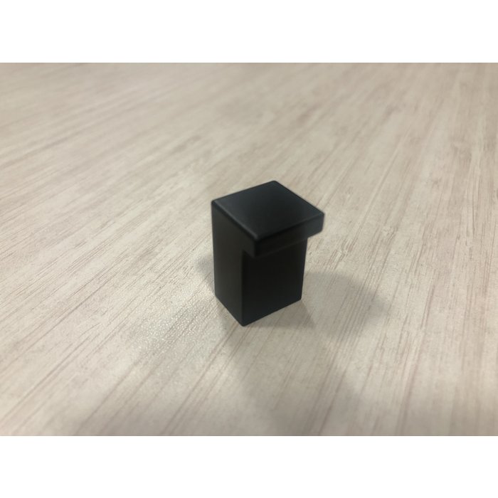 I.B.E. Matt black square furniture knob 16x16 mm