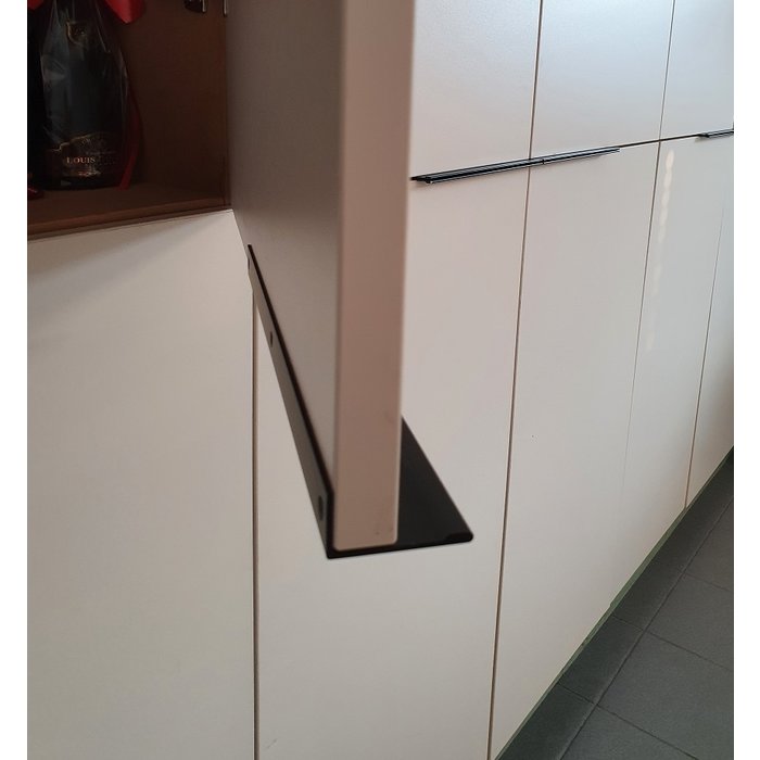 I.B.E. Mattschwarzer Eckgriff L= 300 mm