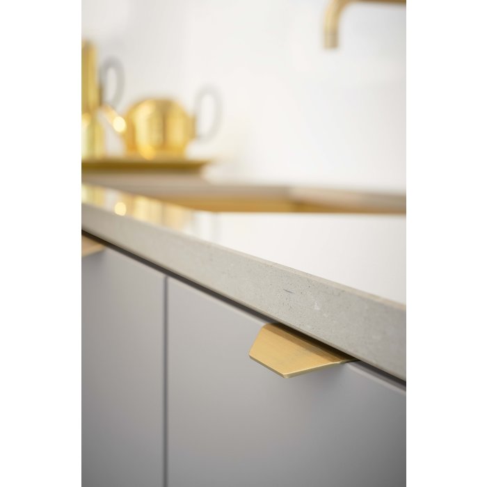 Furnipart Furnipart  poignée d'angle BLAZE laiton brossé L= 60 mm