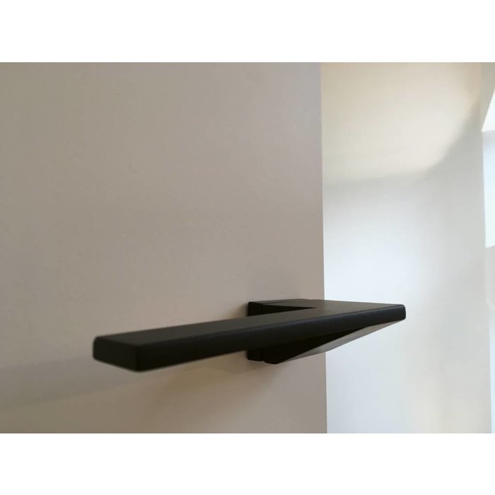 HDD White door handles Seliz with structured lacquer