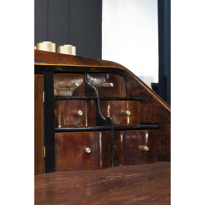 Buster+Punch Brass furniture knobs linear cut