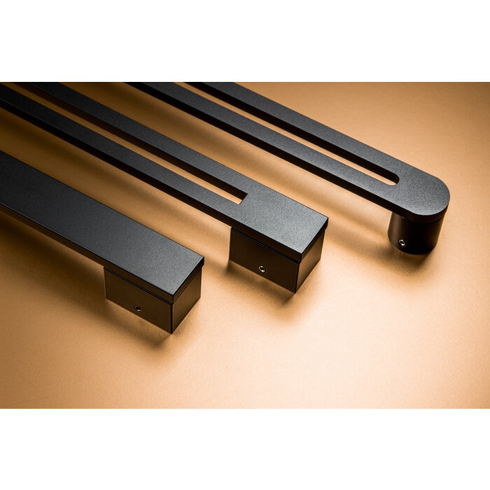 X7.ZO Enkele zwarte design deurgreep Z18 uit massief RVS - 40/420/480mm