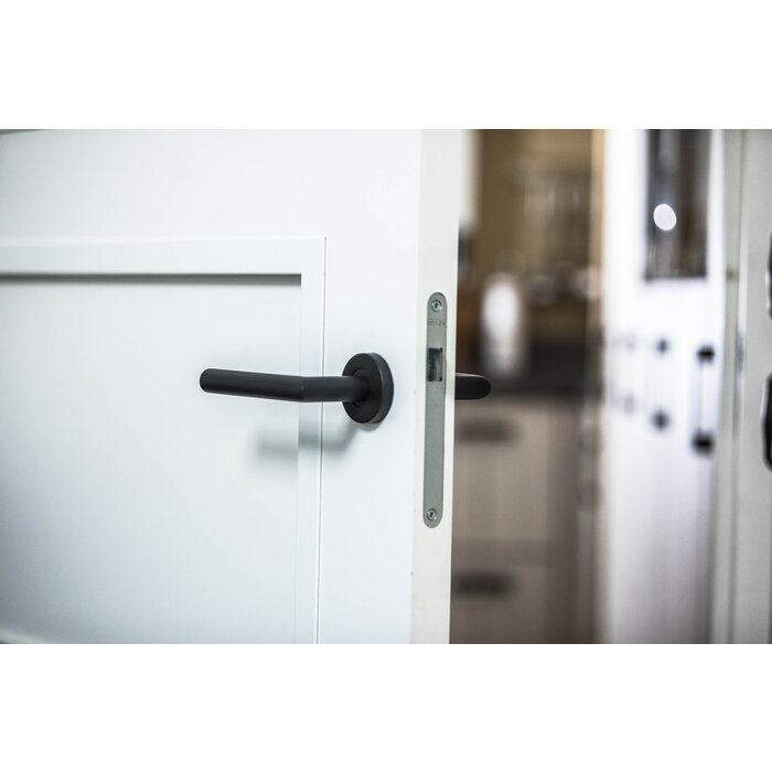 In-Door Schwarze Jersey-Türgriffe mit Strukturlack