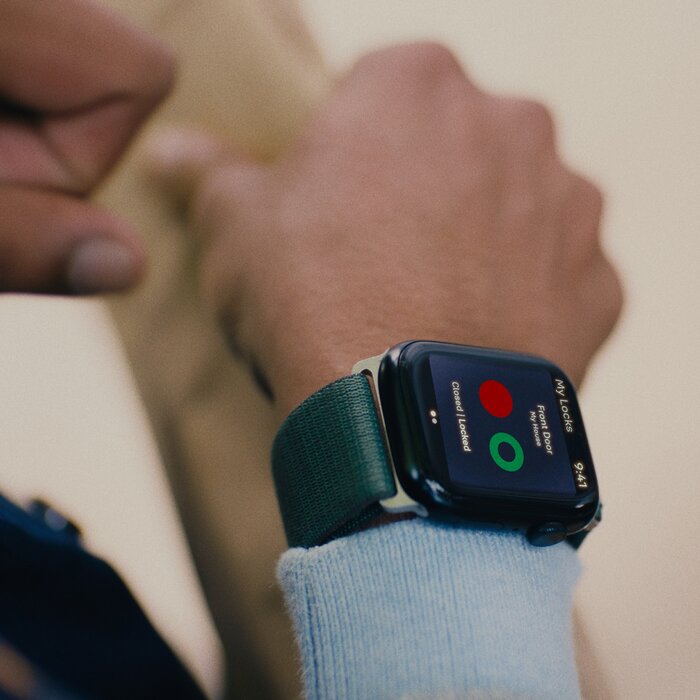 Assa Abloy Yale Linus® L2 intelligentes Türschloss silberfarben – mit integriertem Bluetooth und WLAN