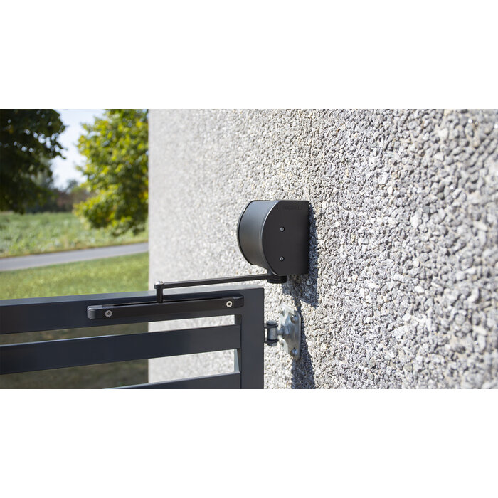 LOCINOX Black hydraulic gate closer PANTHER for wall mounting from Locinox