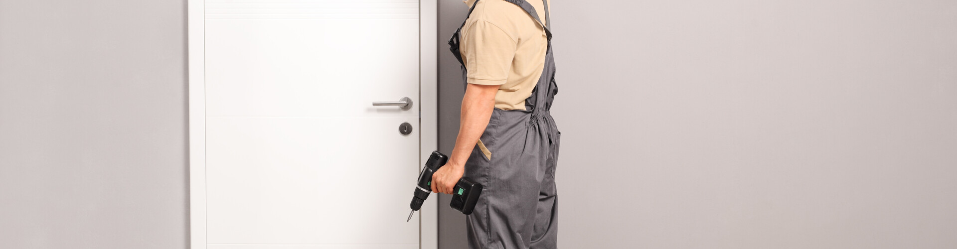 De verschillen tussen een stompe deur en een opdek deur