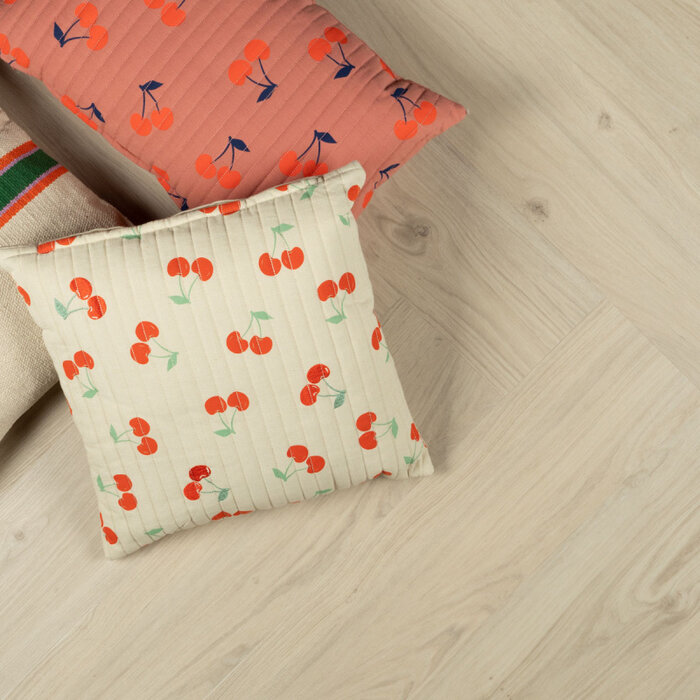 Douwes Dekker PVC Laminate from Douwes Dekker - Ambitious wide herringbone 4mv (7 mm | 72 x 18 cm) - Cheesecake