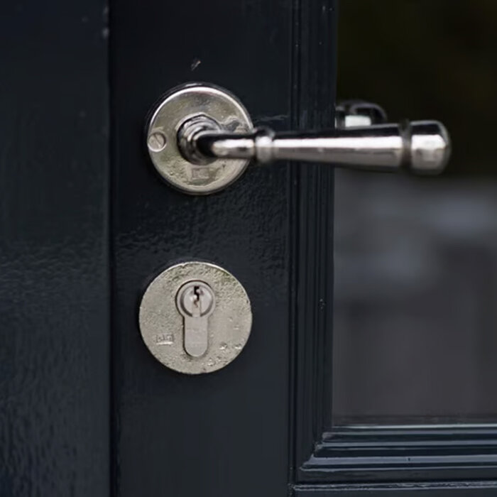 Dauby Dauby Pure Türgriff PH1830 / 50R auf runder Rosette – Weißbronze (WB)