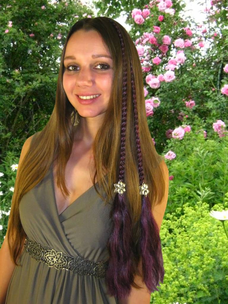 Fantasy feather hair extensions and hair jewelry with ostrich and peacock  feathers and in all hair colors. - Magic Tribal Hair - Melanie Penners -  Schlegelstr. 30 - 50935 Cologne, Germany - VAT IDs DE288887298 & GB410444738