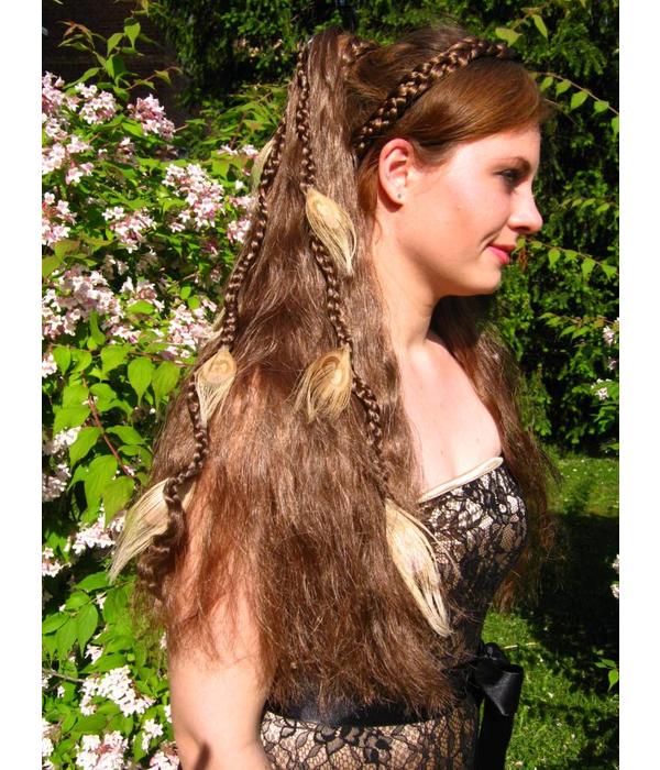 Peacock Hair Pieces With Fair Feathers Are Perfect For Weddings