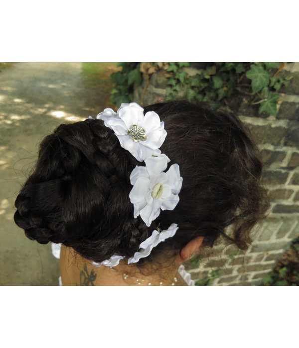 Cowry Bollywood Flowers white