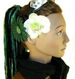 Green Elf Hair Flowers