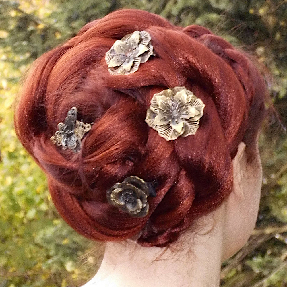 folklorico hairstyle bun with rose｜TikTok Search
