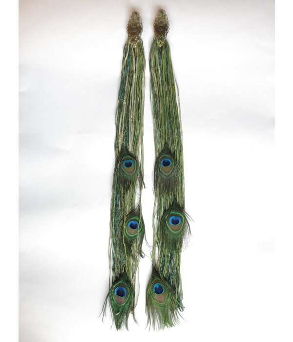 Golden Elf (Peacock) yarn falls & tassels