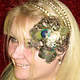 Dunkles Pfauenherz Fascinator