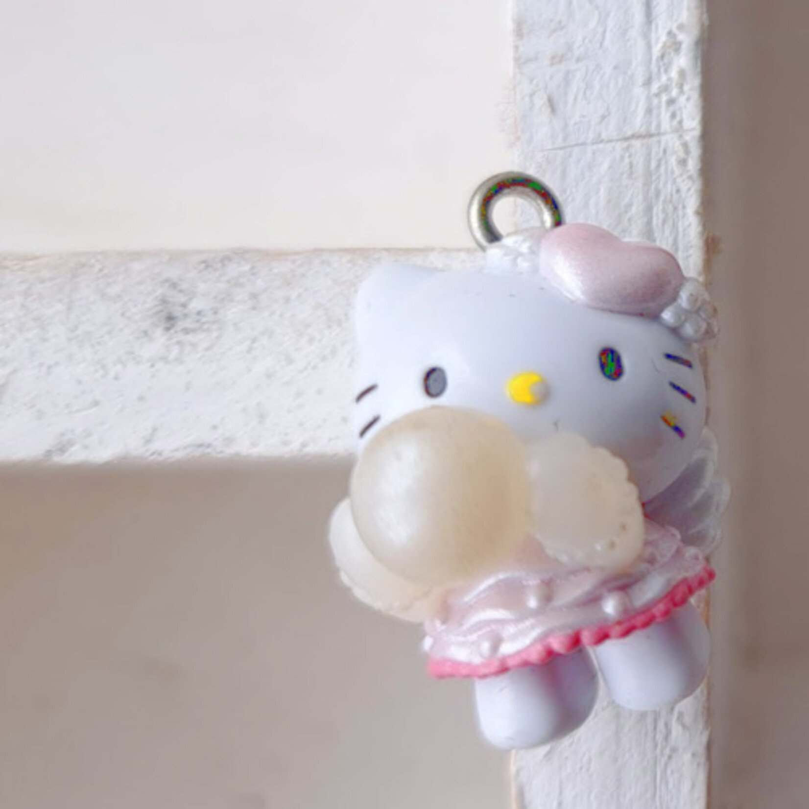 Bedel hello kitty met de parel