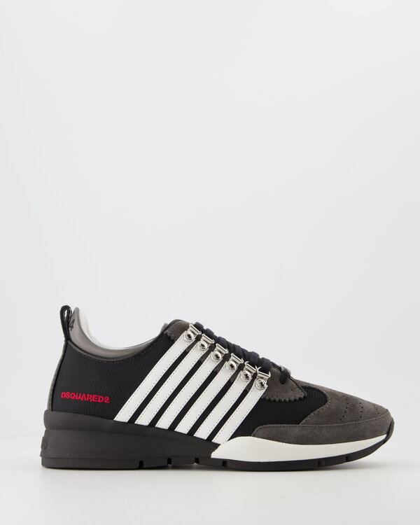 Legendary Lace up Low Top Sneakers Black / White