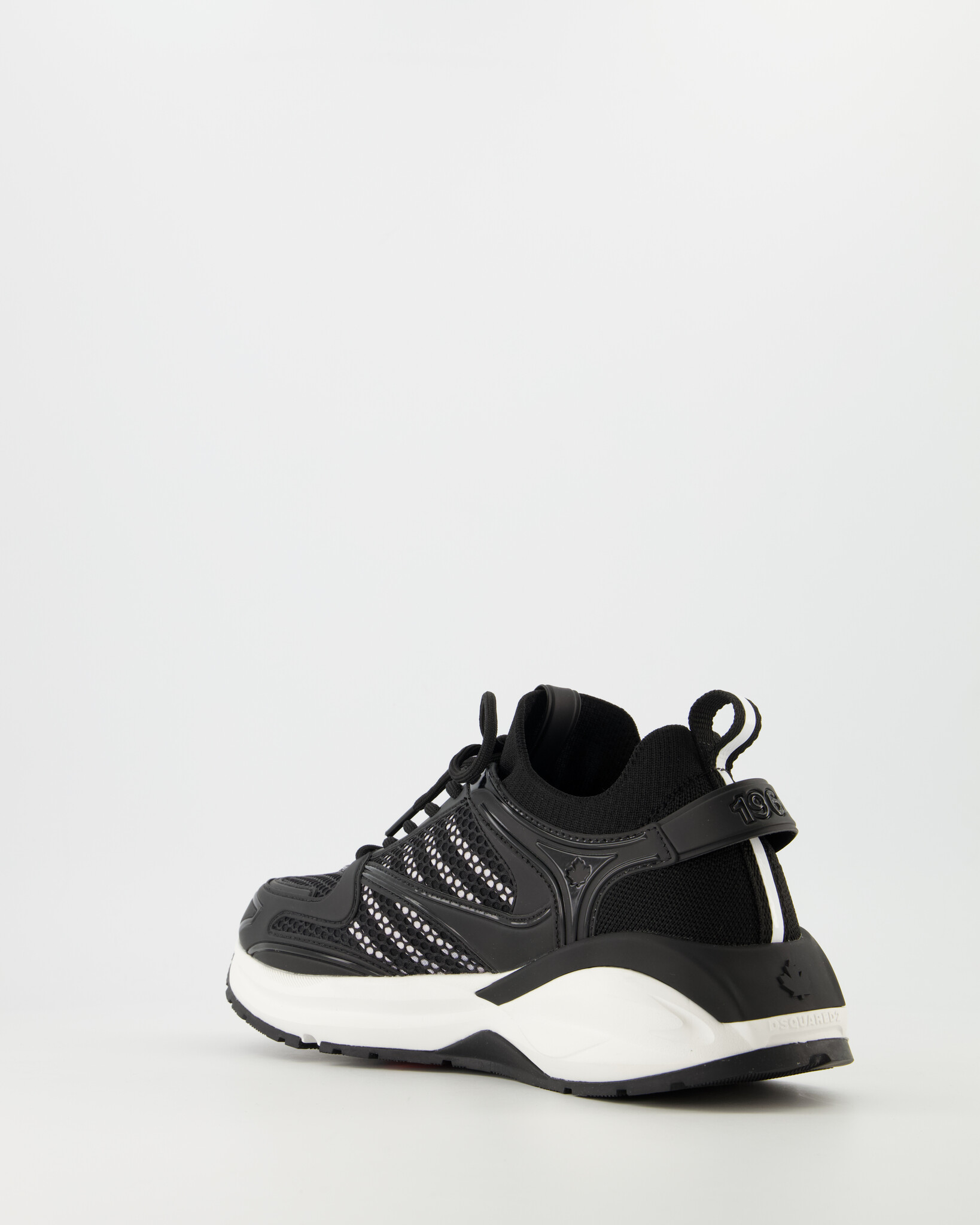 Dsquared2 Dash Lace-Up Low Top Sneakers Black - Beachim Dsquared2 Dash Lace-Up Low Top Sneakers Black - Beachim