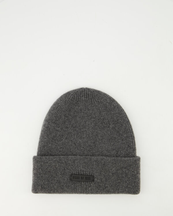 Patch Knitted Ribbed Beanie Grijs