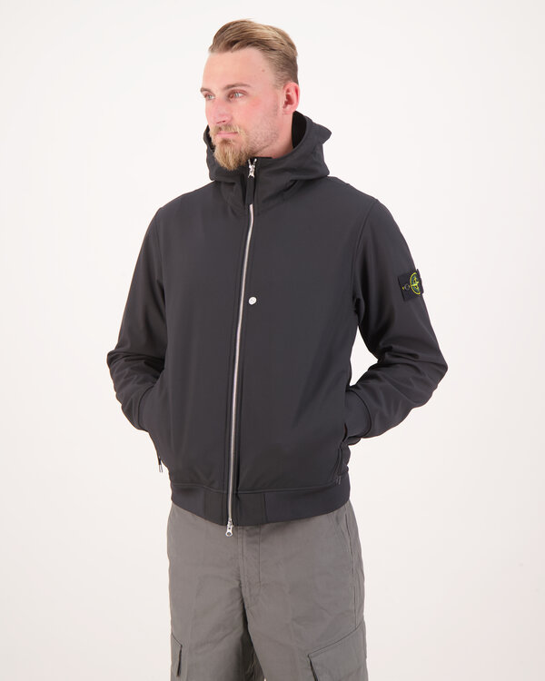 Q100004 Soft Shell Light Hooded Jas Zwart