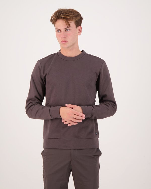 Yates Trui Bruin