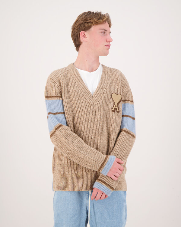 V-Ausschnitt College-Pullover Kamel