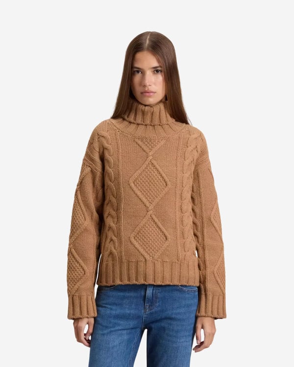 Aran Turtleneck Camel