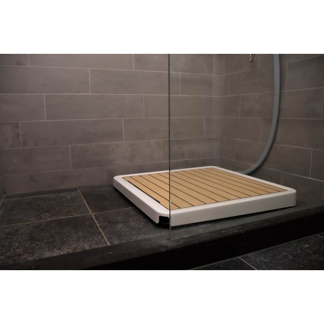 Sanura Flatmate Wit  +