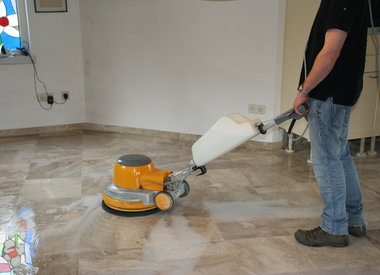 Vloeronderhoud en glans