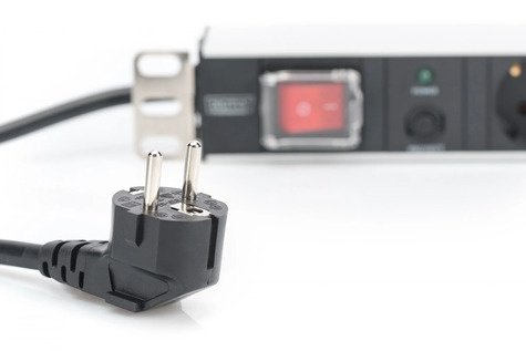 DIGITUS Stekkerdoos met aluminium profiel en overbelastingsbeveiliging, 7-voudige contactdoos met randaarde, 2 m kabel met randaarde stekker