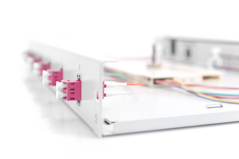 DIGITUS Professional  Glasvezel splitterbox, 1HE, ingericht, LC, OM4 - 19"