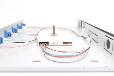 DIGITUS Professional Glasvezel splitterbox, ingericht LC, OS2 - 1U - 19"