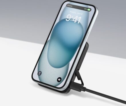 Anker 322 MagGo Power Bank 5000mAh 7.5W with holder