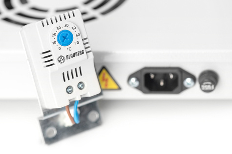 DIGITUS DN-19 Ventilatoreenheid voor montage op 483 mm (19") 2 ventilatoren, thermostaat, schakelaar, grijs (RAL 7035)