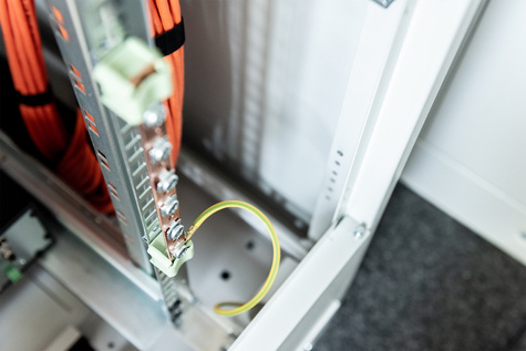 DIGITUS Potentiaalvereffeningsrail, 220 mm 6 aansluitpunten, inclusief aardingskabel