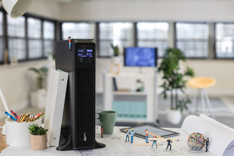 APC Smart-UPS SRT 3000VA - UPS - 230 Volt wisselstroom V - 2700 Watt - 3000 VA - RS-232, USB - uitgangen: 10