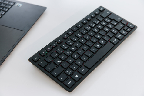 Cherry KW 9200 MINI - Keyboard - Wireless - QWERTY - Black