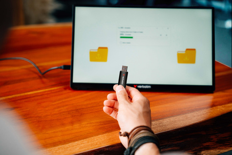 Verbatim V200 Metal USB 3.2 64GB Aluminium