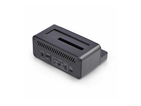 STARTECH M.2 NVMe to 2.5/3.5" SATA Duplicator