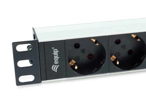 EQUIP 9-Outlet Power Distribution Unit